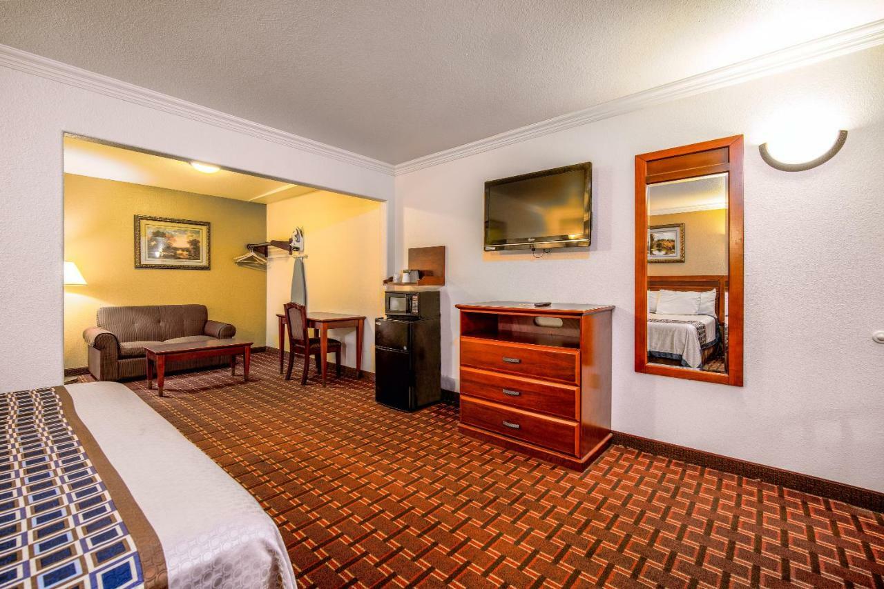 Regency Inn&Suites Downey Exterior foto