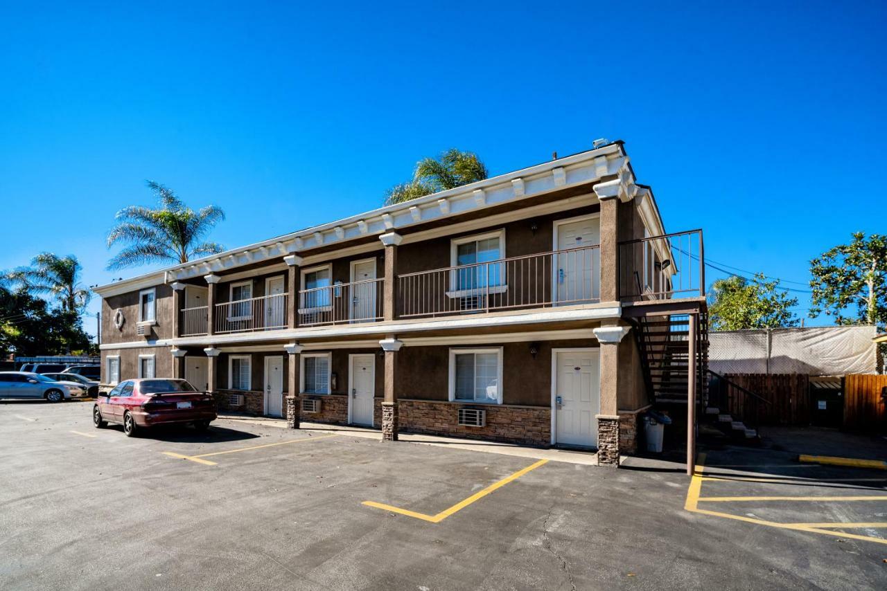 Regency Inn&Suites Downey Exterior foto